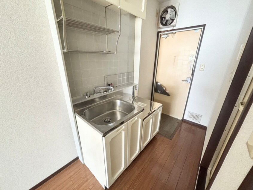 キッチン ヴィラ プリムローズ