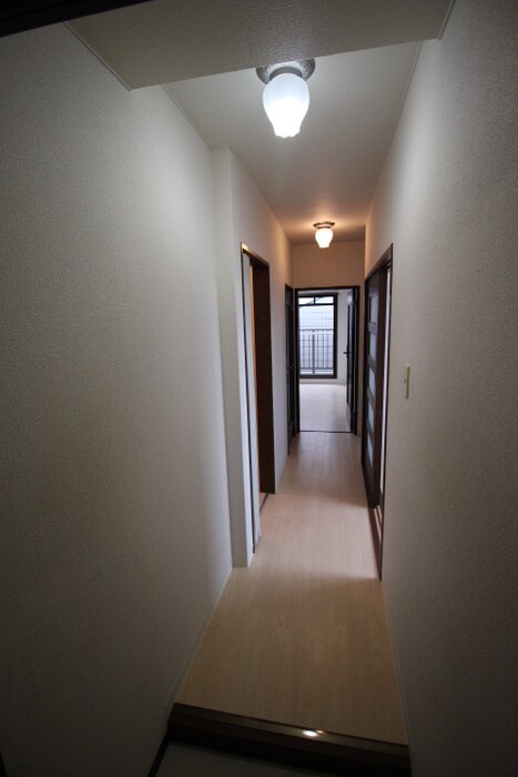 玄関 エスカーラ北山