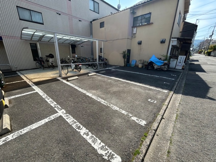 駐車場 エスカーラ北山