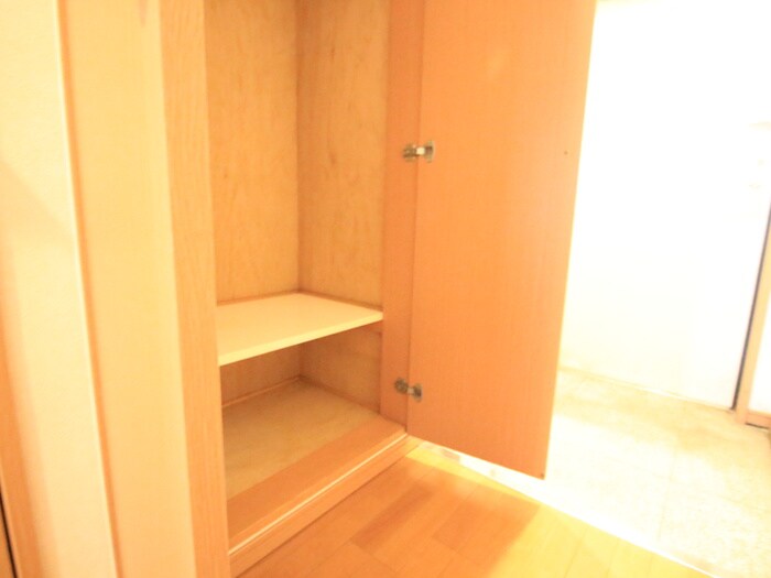 収納 ウエストクイ－ンズ