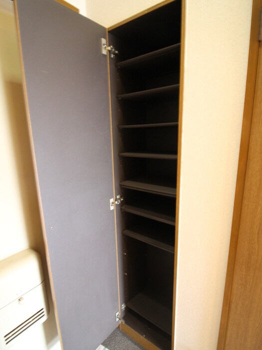 靴箱 シャングリ・ラ