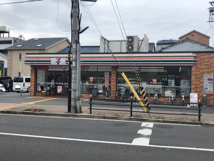 セブンイレブン大阪住之江３丁目店(コンビニ)まで400m F maison SQUARE Ⅰ番館