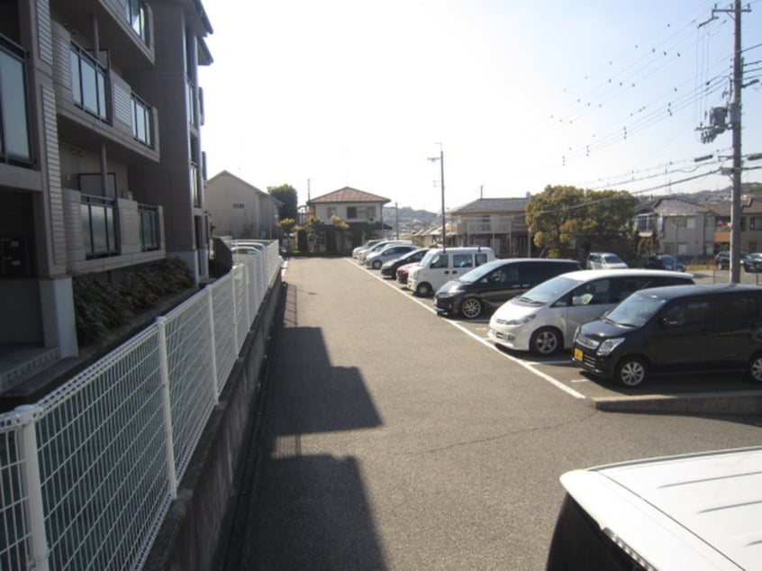 駐車場 フロール桃山台