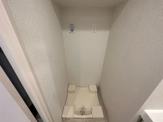 洗濯機置場 ｴﾚｶﾞﾝﾄﾚｼﾞﾃﾞﾝｽyodogawa