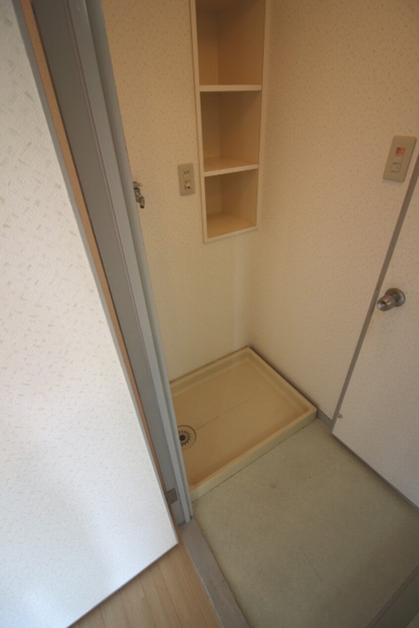 洗濯機置場 ダンディライオン宝塚Ⅱ