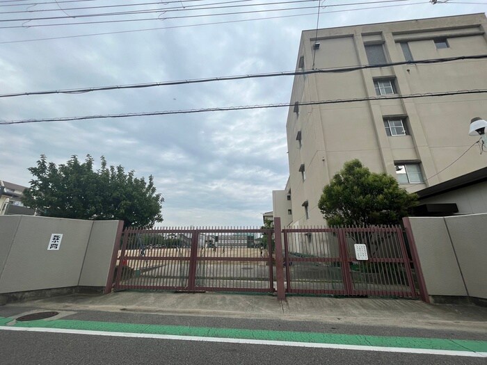 瓦林小学校(小学校)まで75m 協和荘　第７