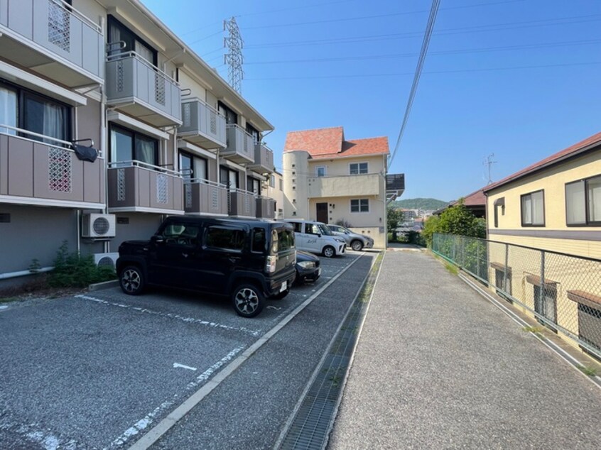 駐車場 ベル・ピエス