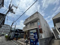 クィーンズコート総持寺