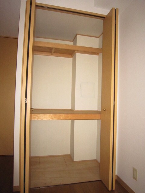 収納 レジディア天神橋