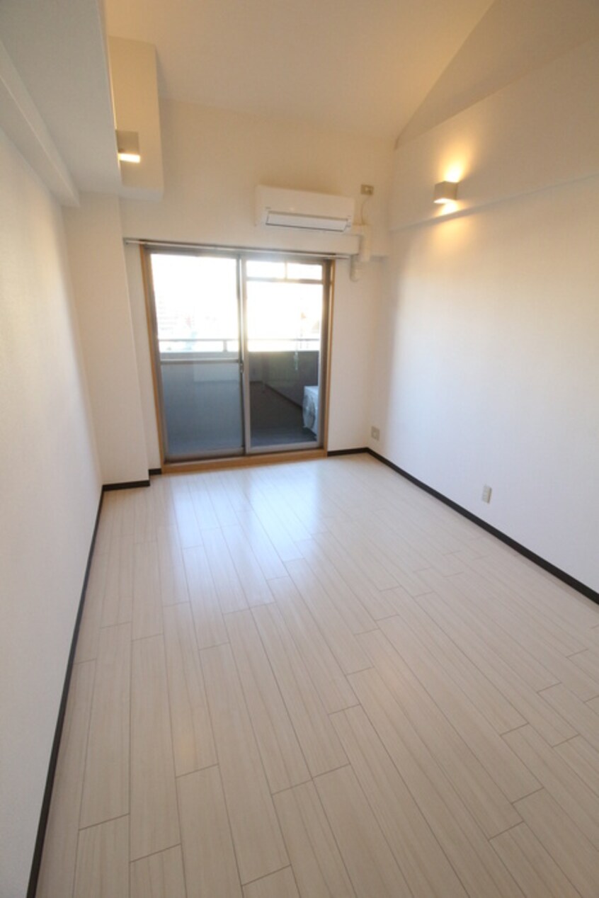 居室 レジディア天神橋