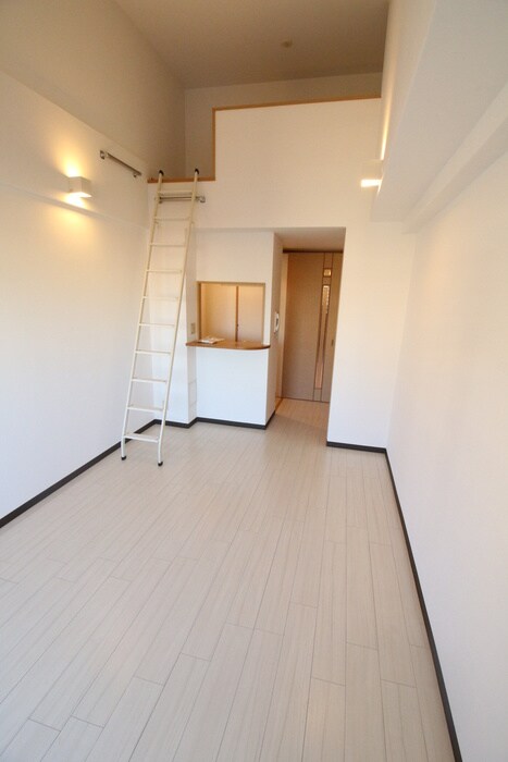 居室 レジディア天神橋