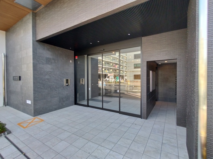 エントランス部分 リブネスコート江坂