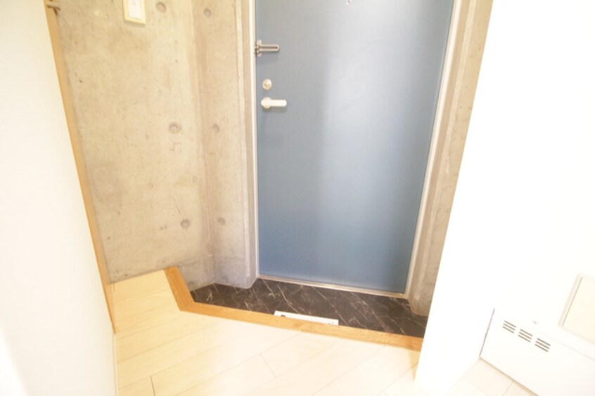 玄関 ラ・ウェゾン須磨エルロロ