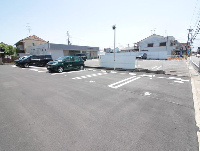 駐車場 アレーズ向日町