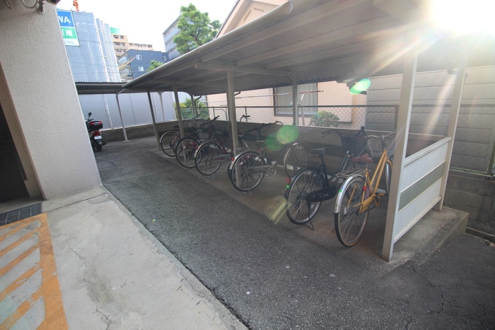 駐輪場 ロイヤルハイツ中尾