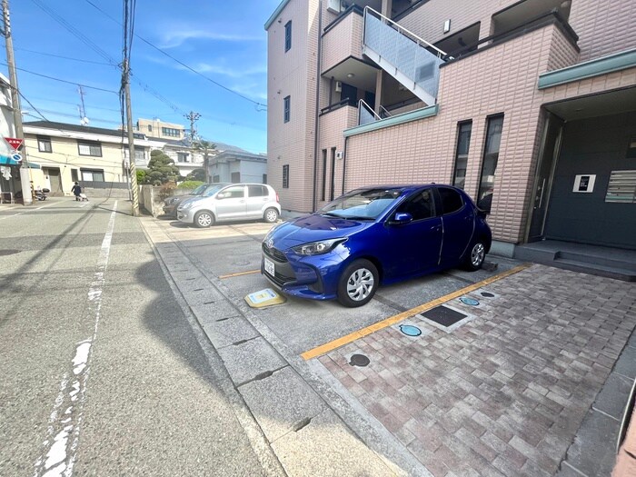 駐車場 ド－ミトリ－田中