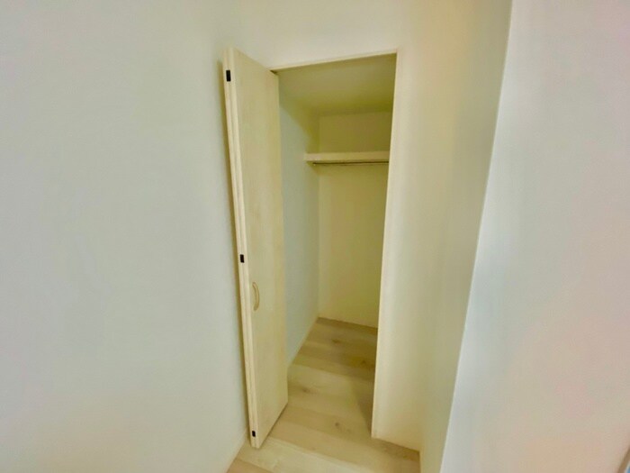 収納 ＣＲＡＳＴＩＮＥ小路東Ａ