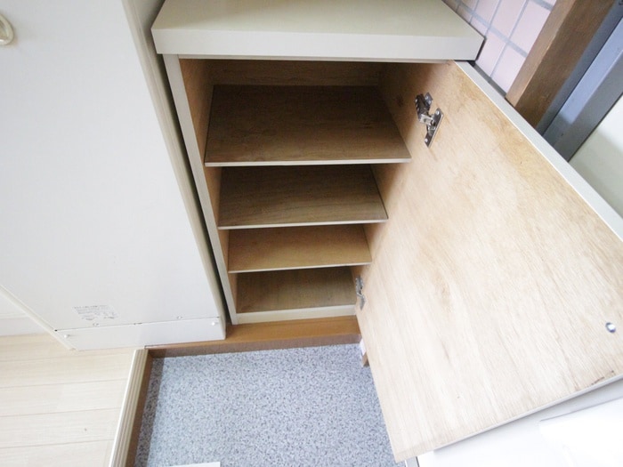 靴箱 キンキ加美ハイツ