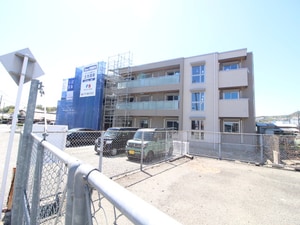 ソレディーノ川西池田フロント