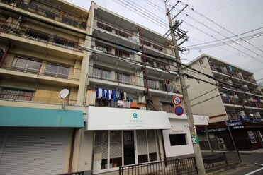 エイブル 新花屋敷 団地ｂ棟 507 マンション の建物 住宅情報 エイブル賃貸不動産アーカイブで 駅沿線と住所から賃貸物件 賃貸マンション アパート 一戸建て のお部屋探し 兵庫県川西市 新 花屋敷団地ｂ棟 507 マンション
