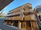 ﾗｲｵﾝｽﾞﾏﾝｼｮﾝ石屋川(404)の外観