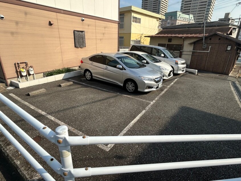 駐車場 ハイネス北