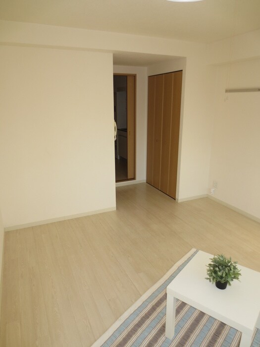 居室 ロミ・スカイ南久宝寺