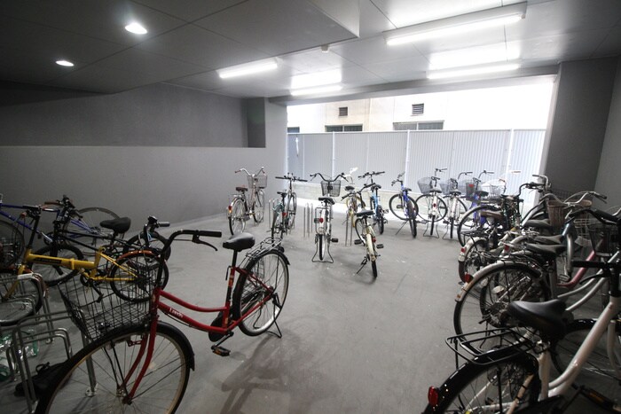 駐輪場 ロミ・スカイ南久宝寺