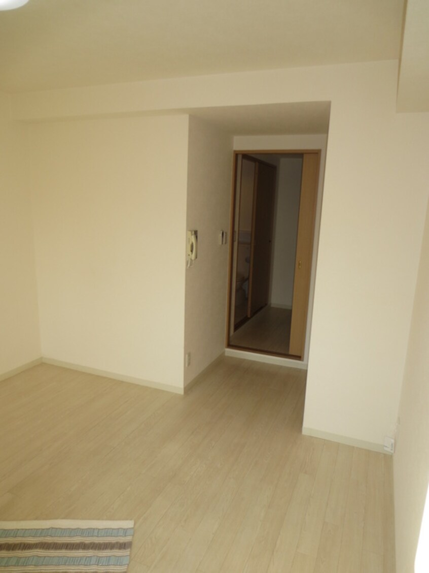 居室 ロミ・スカイ南久宝寺