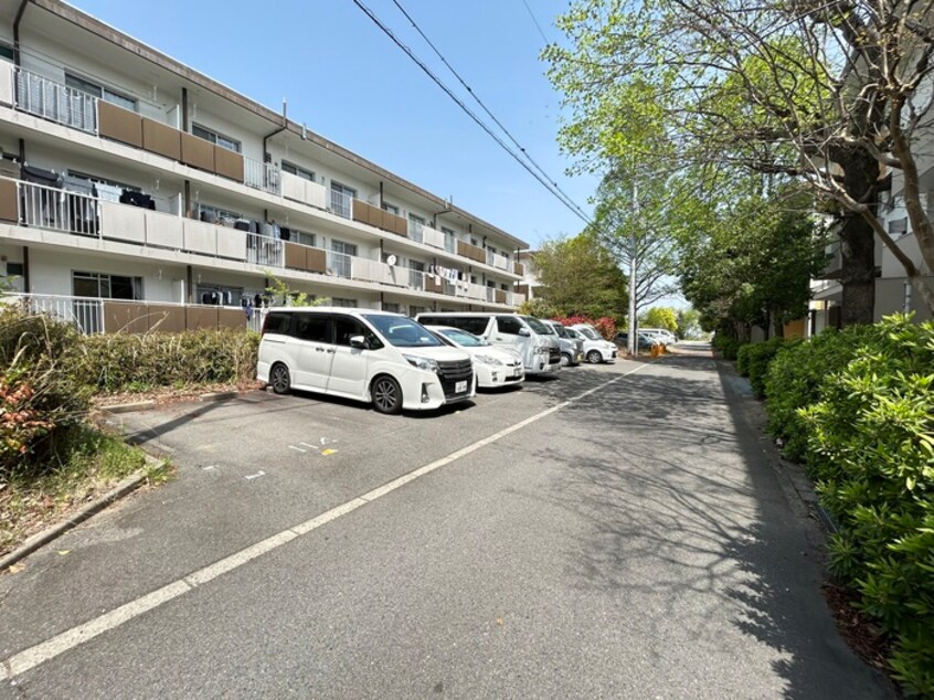 駐車場 ヴィラナリー狭山6号棟
