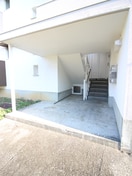 エントランス部分 ヴィラナリー狭山8号棟