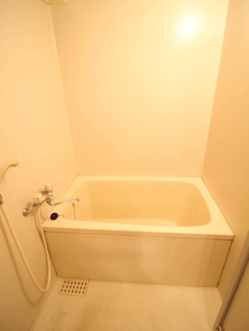 バス／シャワールーム等 エリタ－ジュディアマ－