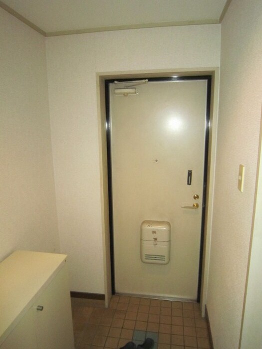 玄関 ミューズハウス中尾