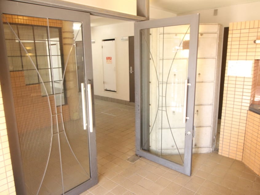 エントランス部分 メゾン・ラ・ココネ