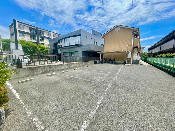 駐車場 モアクレスト川上