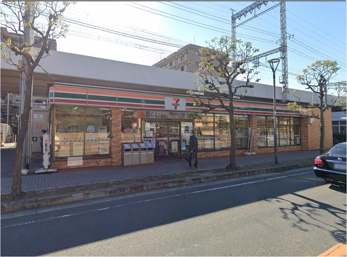 セブンイレブン(コンビニ)まで549m オリバーハウス