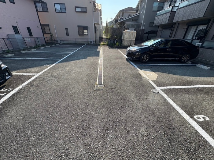 駐車場 ラフィーネ三田