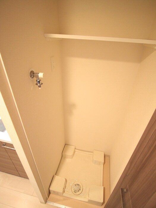 洗濯機置場 ﾌﾟﾚｻﾝｽ天満橋ﾁｴﾛ(301)