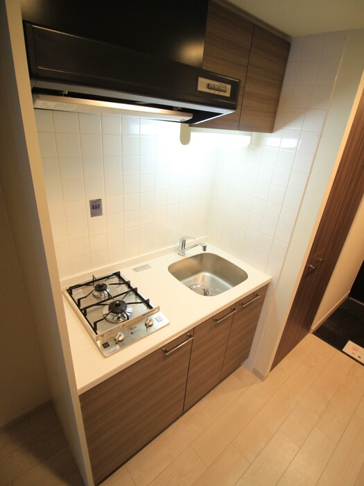 キッチン ﾌﾟﾚｻﾝｽ天満橋ﾁｴﾛ(301)