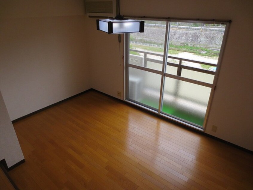 居室 サンル－ム名谷