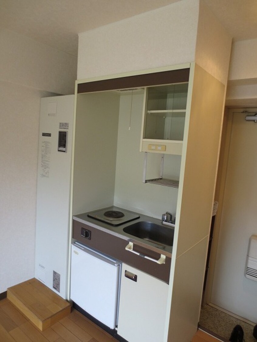 キッチン サンル－ム名谷