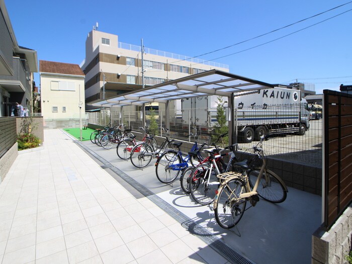 駐輪場 ラリュール