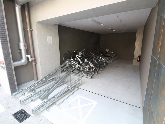 駐輪場 ワールドアイ神戸湊町(501)