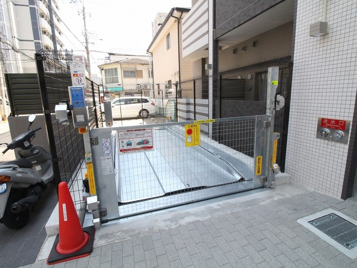 駐車場 ワールドアイ神戸湊町(501)