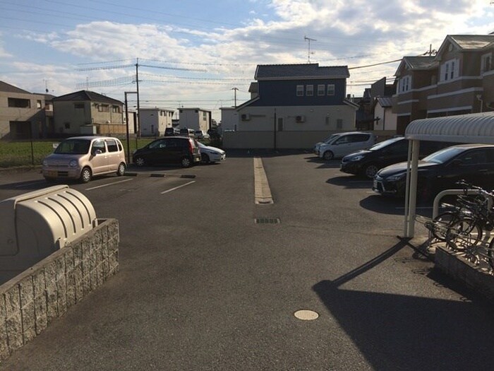 駐車場 メゾン・シャルマン・エル