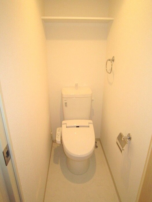 トイレ ｴｽﾃﾑﾌﾟﾗｻﾞ難波WESTⅡﾌﾟﾚﾃﾞｨｱ1304