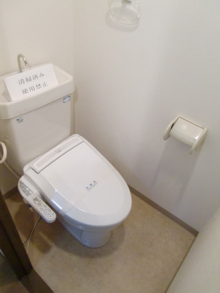 トイレ クレセント谷町