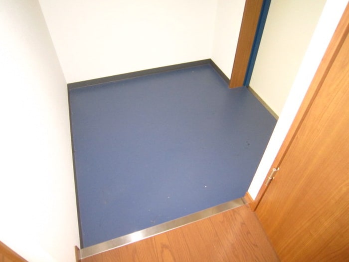 玄関 リライアンス明石六番館