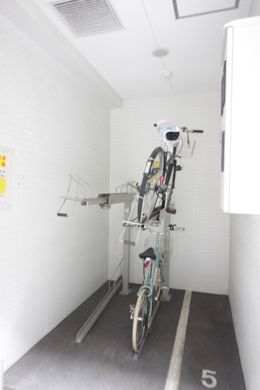 駐輪場 ネット伏見町