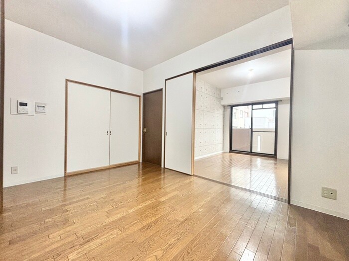 居室 マローネ谷町